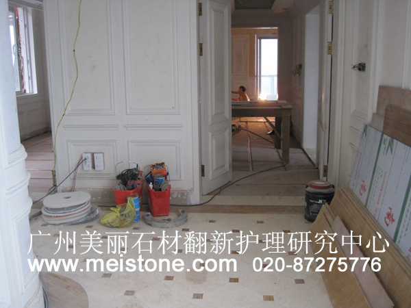 米黄大理石拼花地面
